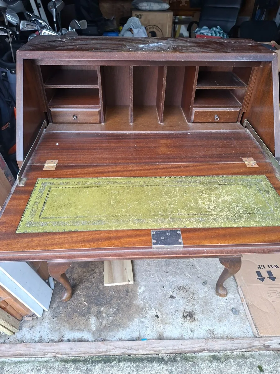 Sofa - Image 3