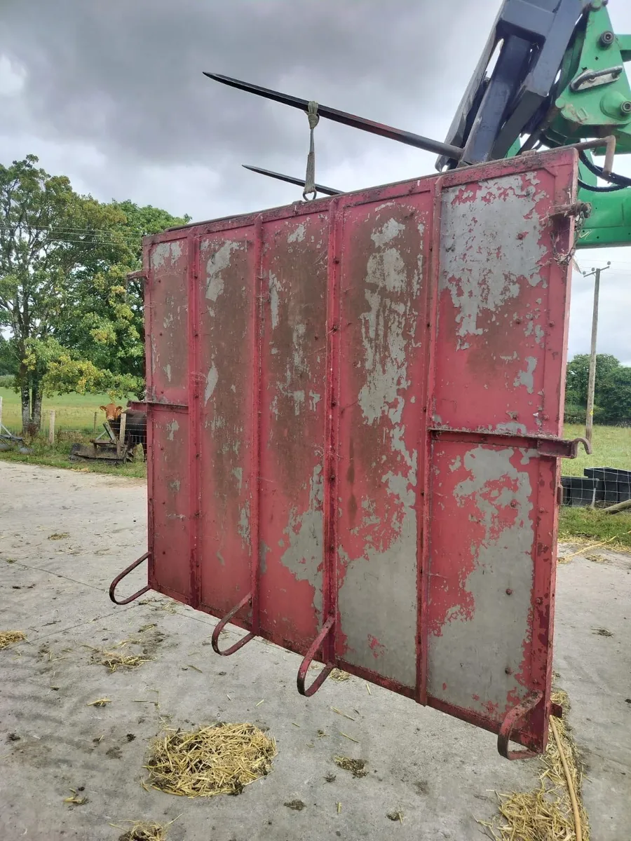 Arch trailer ramp/corn roller/cement mixer - Image 3