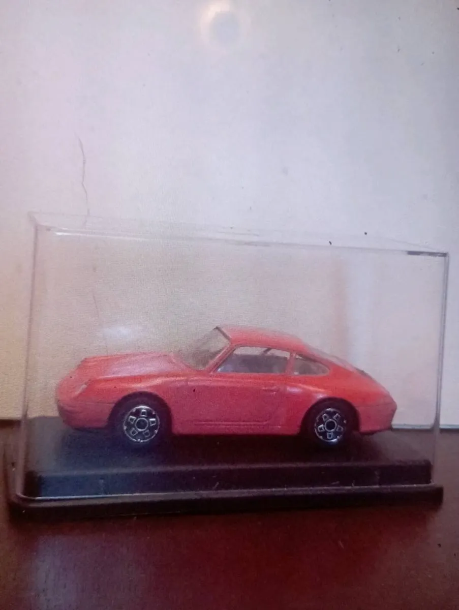 RARE COLLECTIBLE PORSCHE 911 CARRERA RED CAR - Image 1