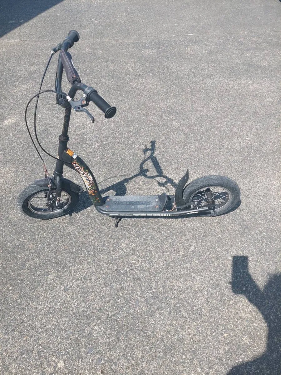 Scooter - large - Image 1
