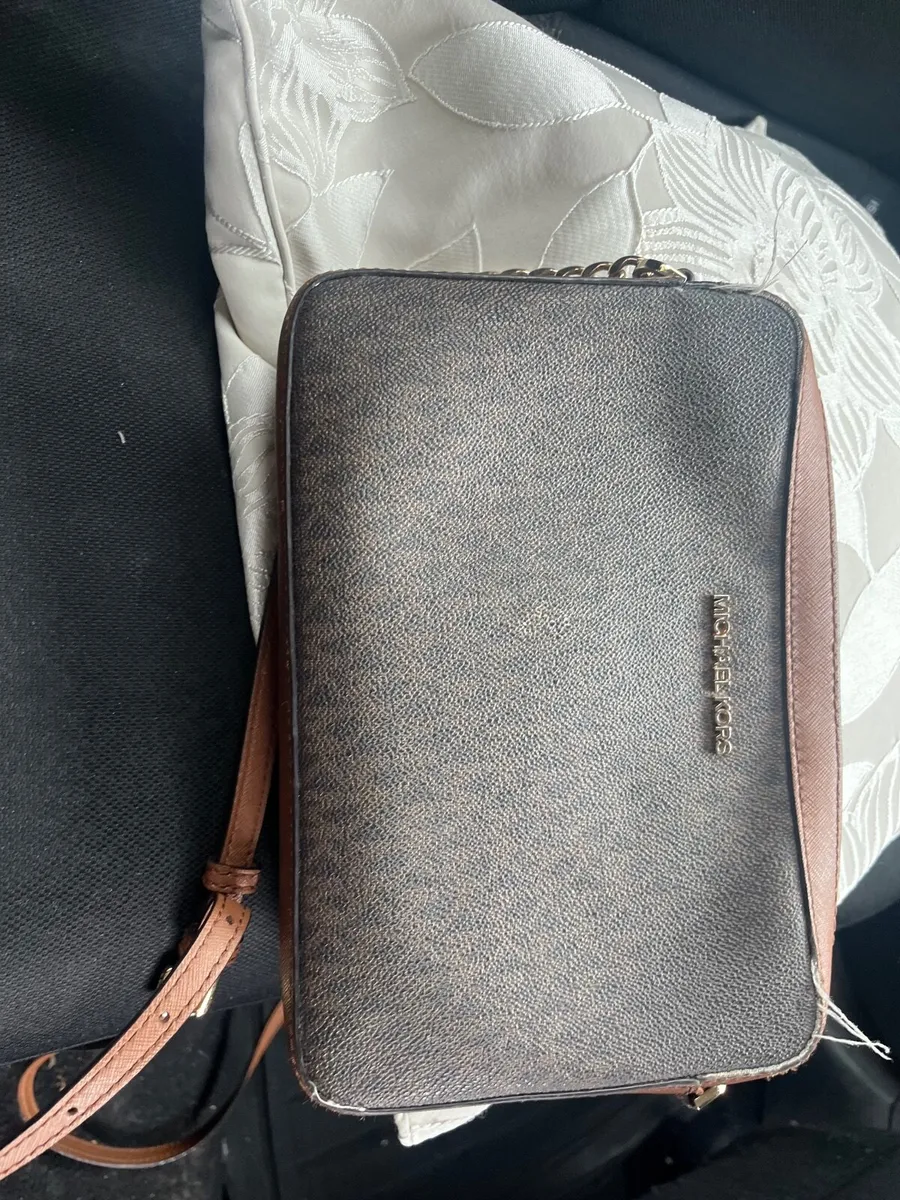 Designer sunglasses and bags all real no fakes - Image 3