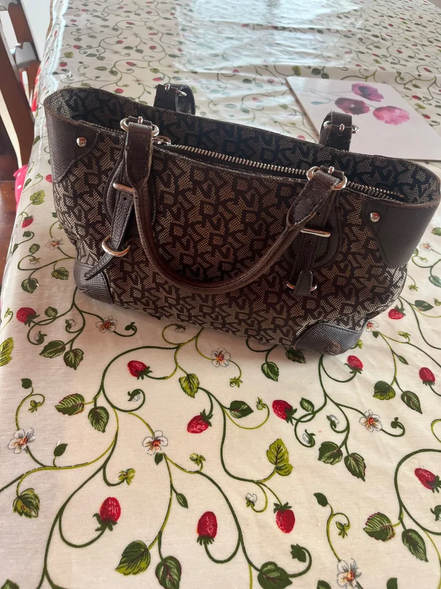 Designer sunglasses and bags all real no fakes - Image 4