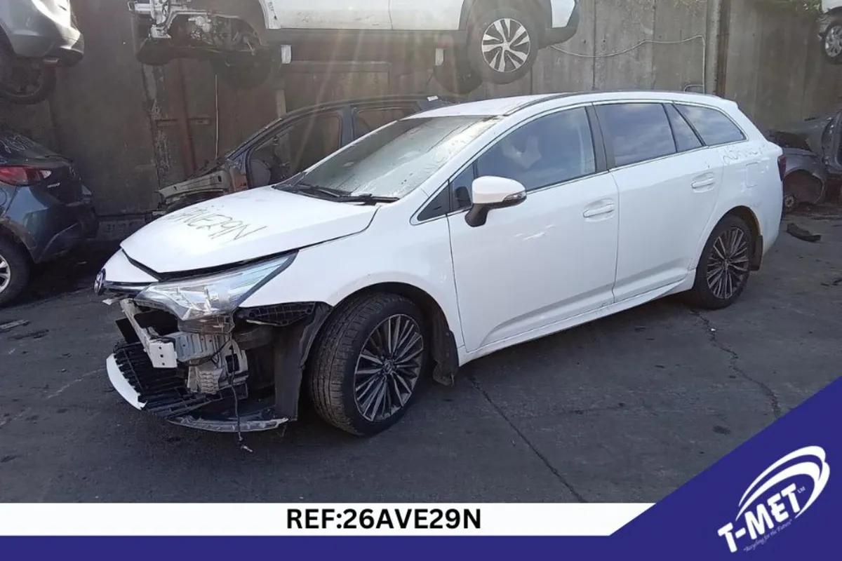 2017 TOYOTA AVENSIS BREAKING FOR PARTS - Image 1