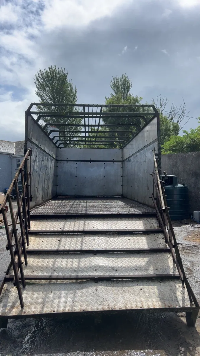 Cattle trailer - Image 2