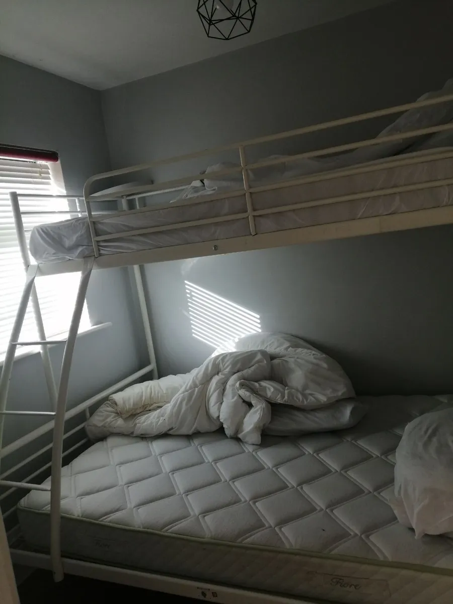 Bunk bed - Image 1