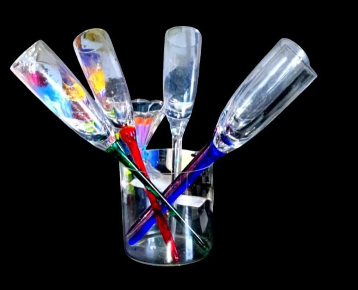 Bouquet Of 5 Floating Champagne Flutes/Stand - Image 3