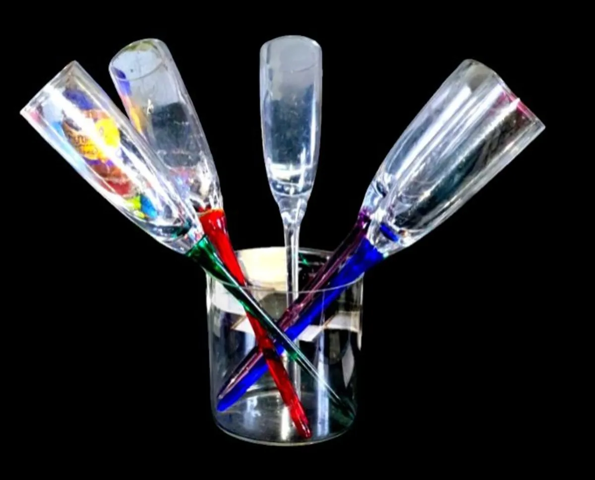 Bouquet Of 5 Floating Champagne Flutes/Stand - Image 1