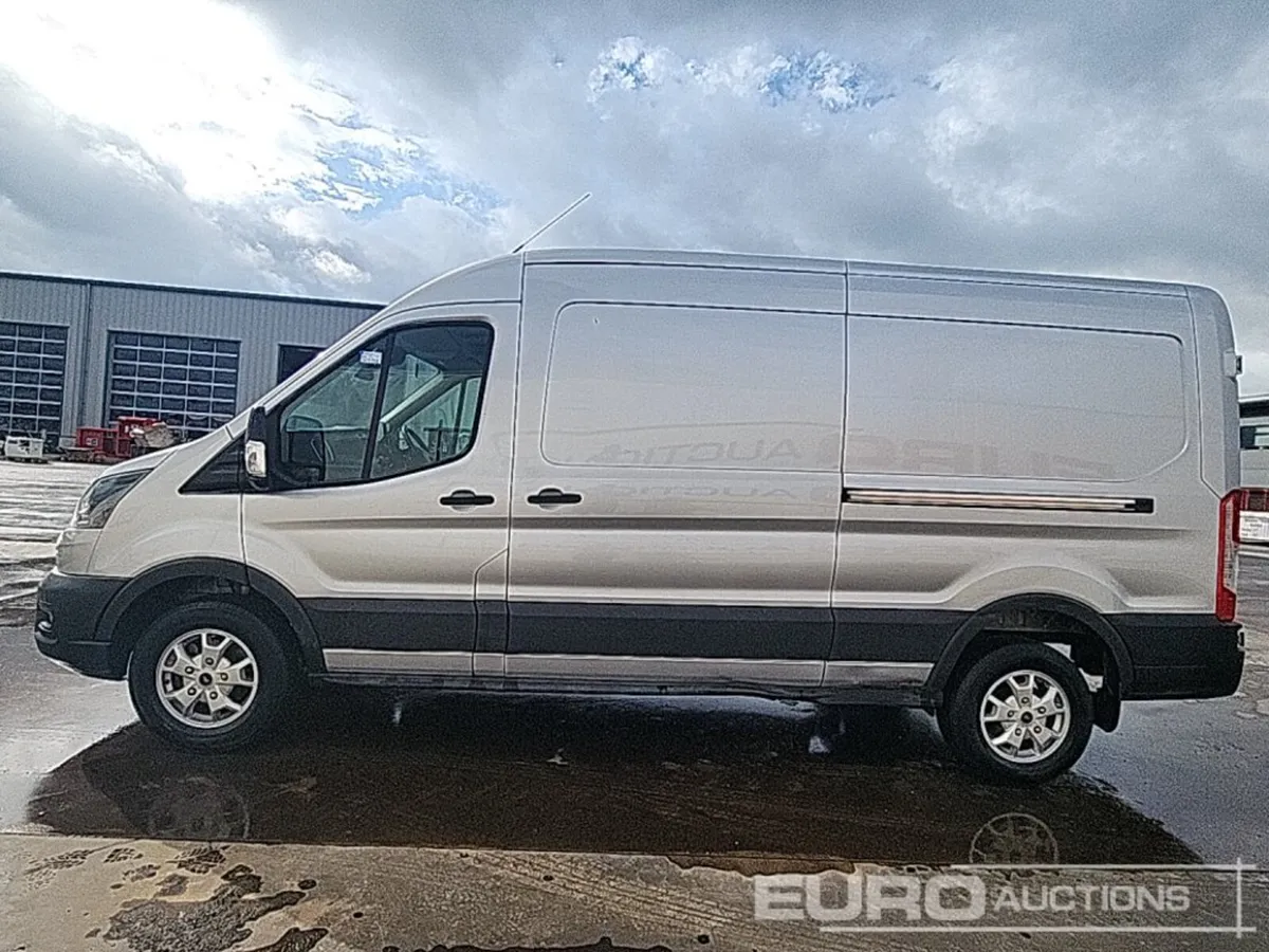 Ford Transit 2024 - Image 2