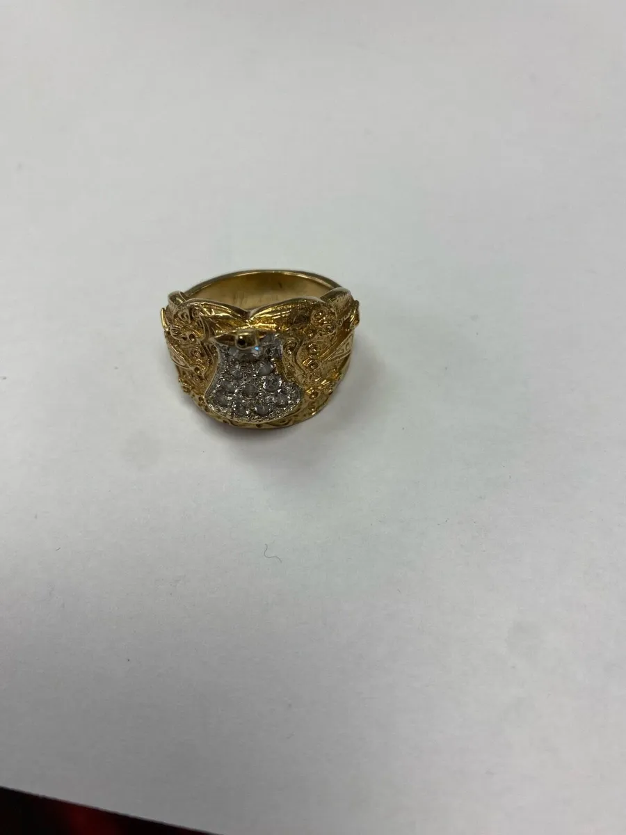 Men’s gold saddle ring - Image 1