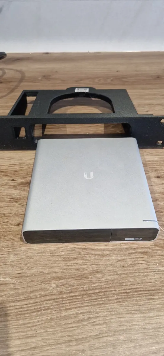 Ubiquiti UniFi Cloud Key Gen2 Plus - Image 2