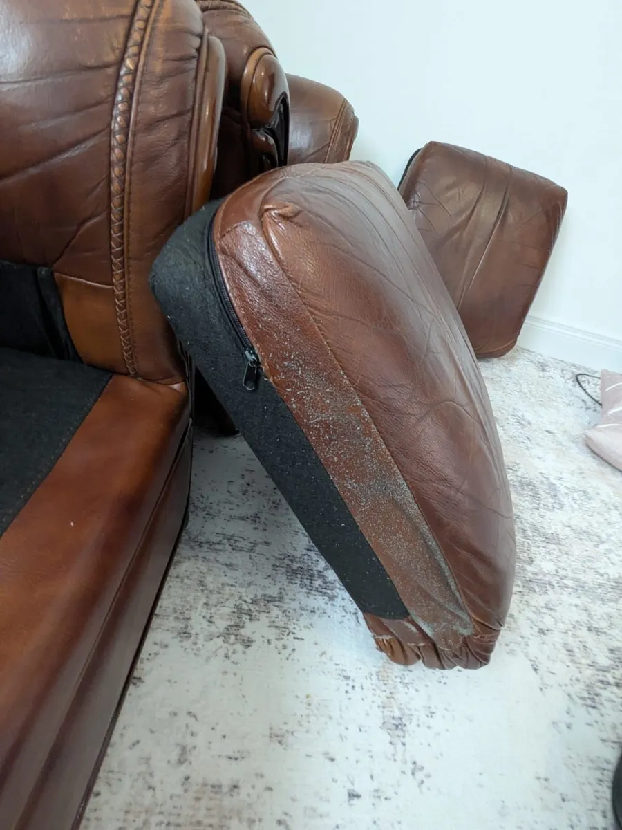 Sofa, Italian leather. 3 seater + 2 armchairs - Image 2