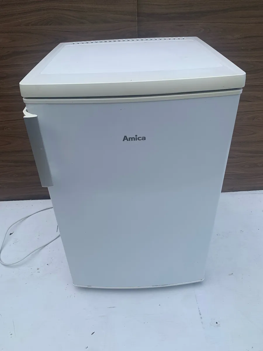 Small fridge - Image 1