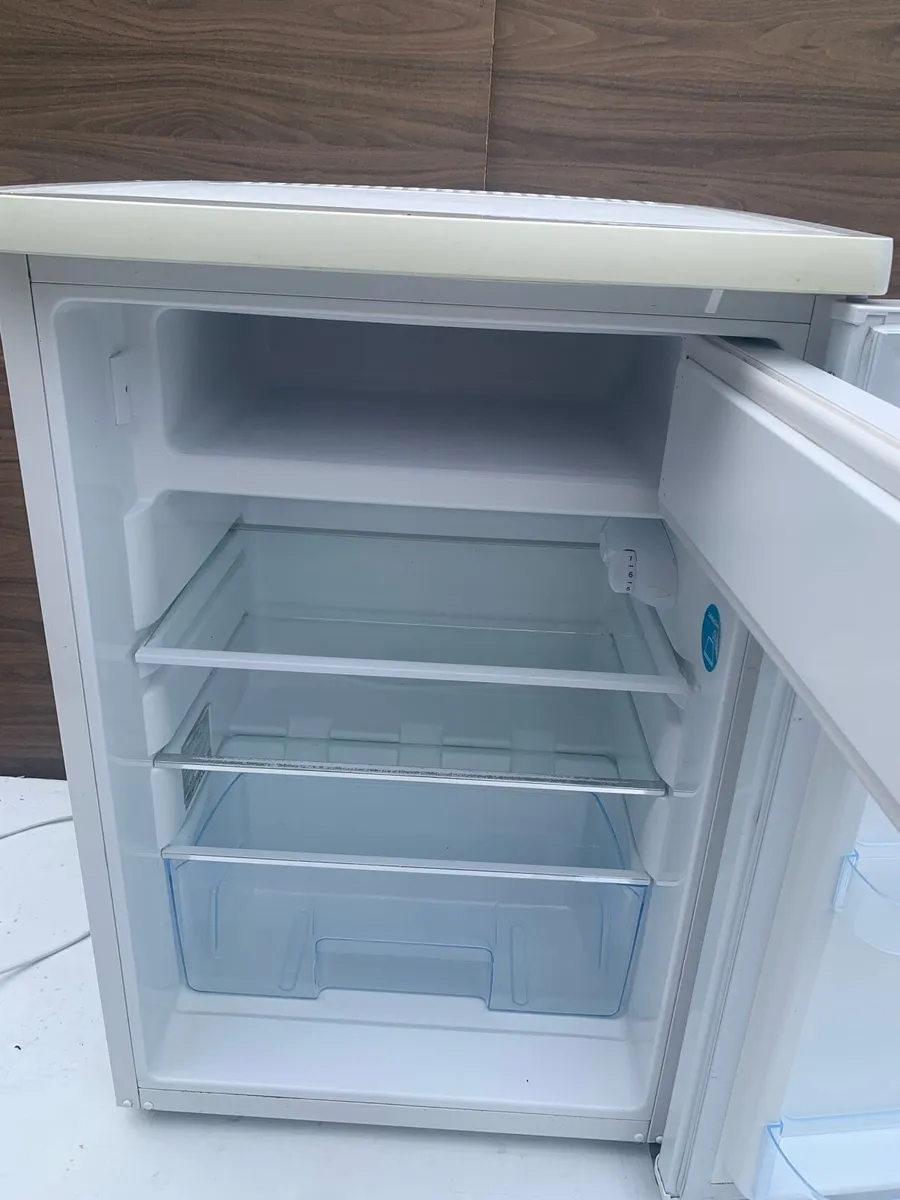 Small fridge - Image 3