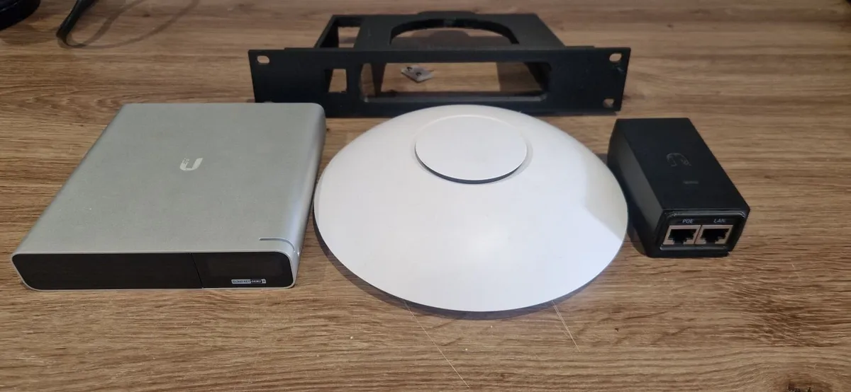 Ubiquiti UniFi Cloud Key Gen2 Plus + AC-LR AP - Image 1