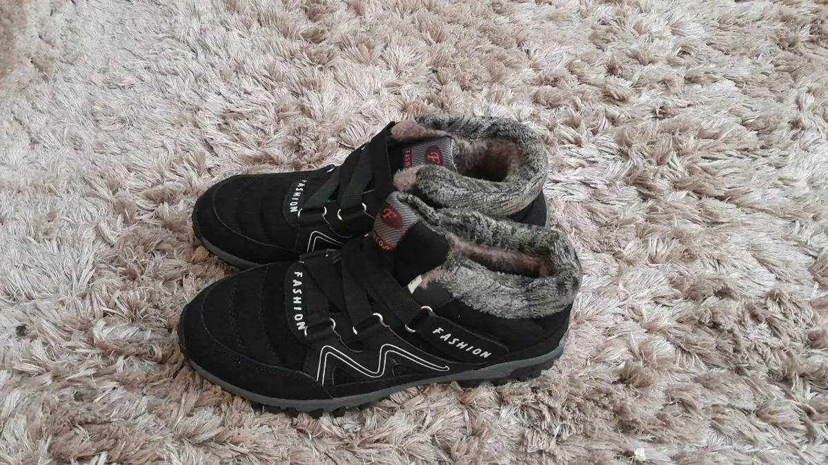Walking shoes