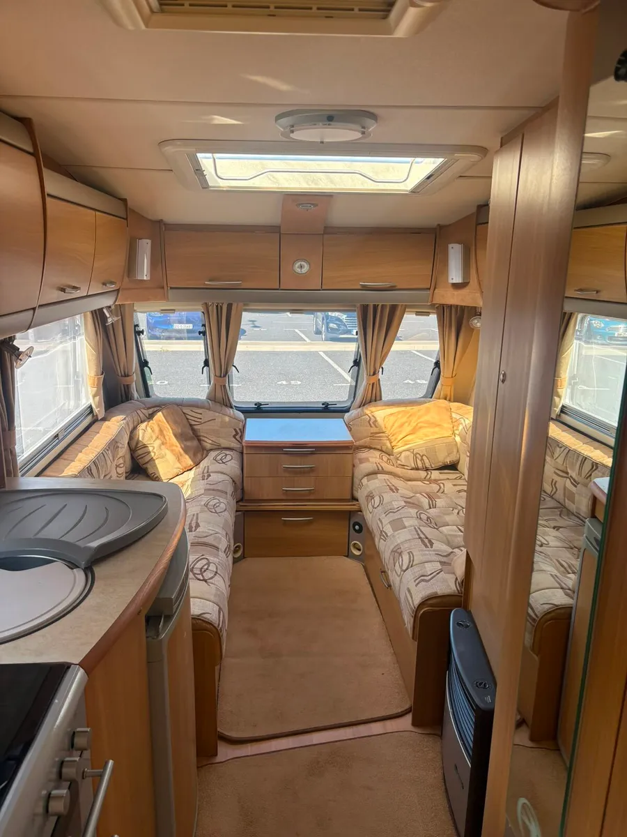 2012 Swift 5/6 berth & remote mover & Full Awning - Image 4
