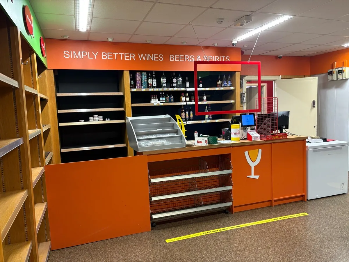 Shop contents. - Image 2