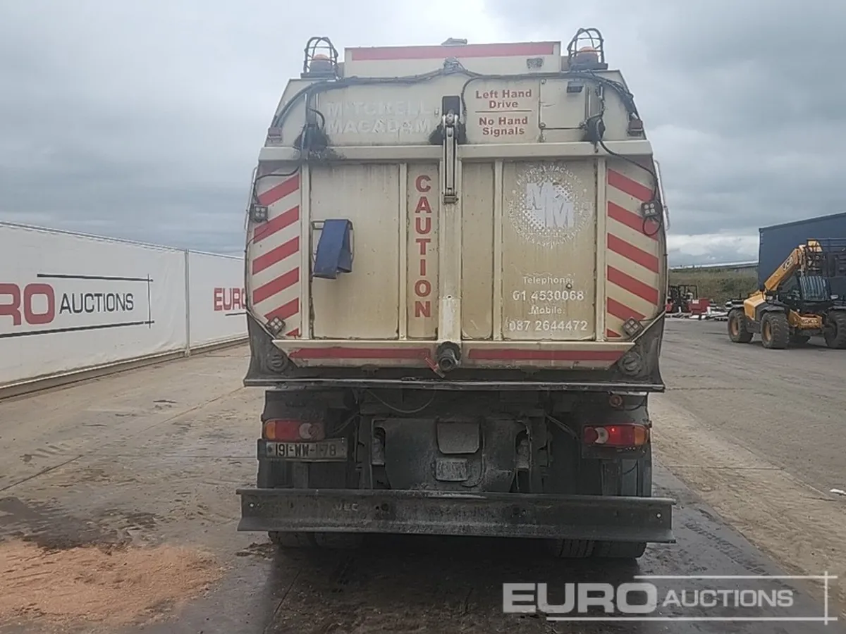 2019 Iveco 4x2 Road Sweeper - Image 3