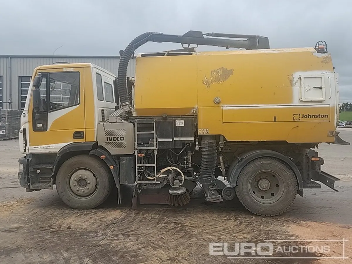 2019 Iveco 4x2 Road Sweeper - Image 2