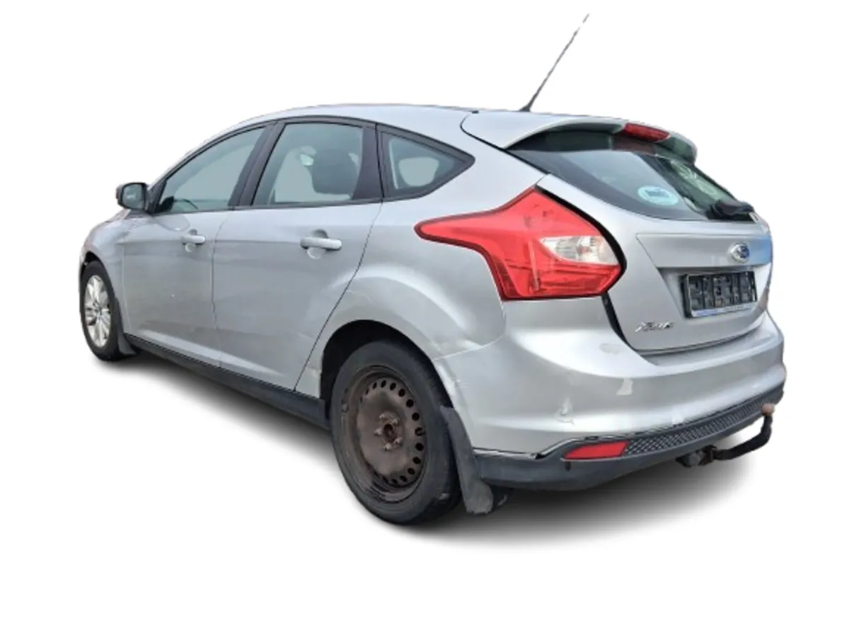 2012 FORD FOCUS For Breaking/Dismantling - Image 4