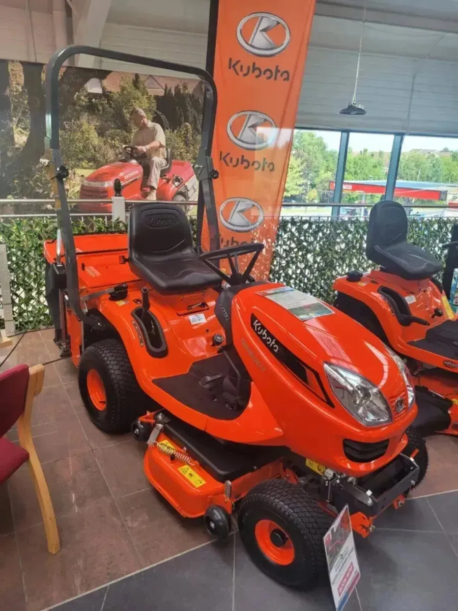 Kubota GR1600-II Ride-On Lawnmower - Image 3