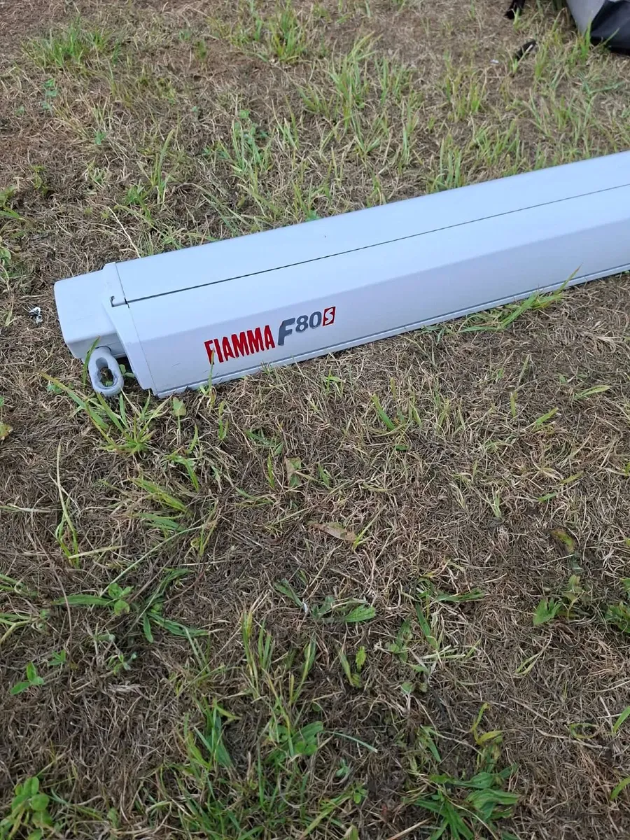 Fiamma f80s awning complete  with walls that you c - Image 2