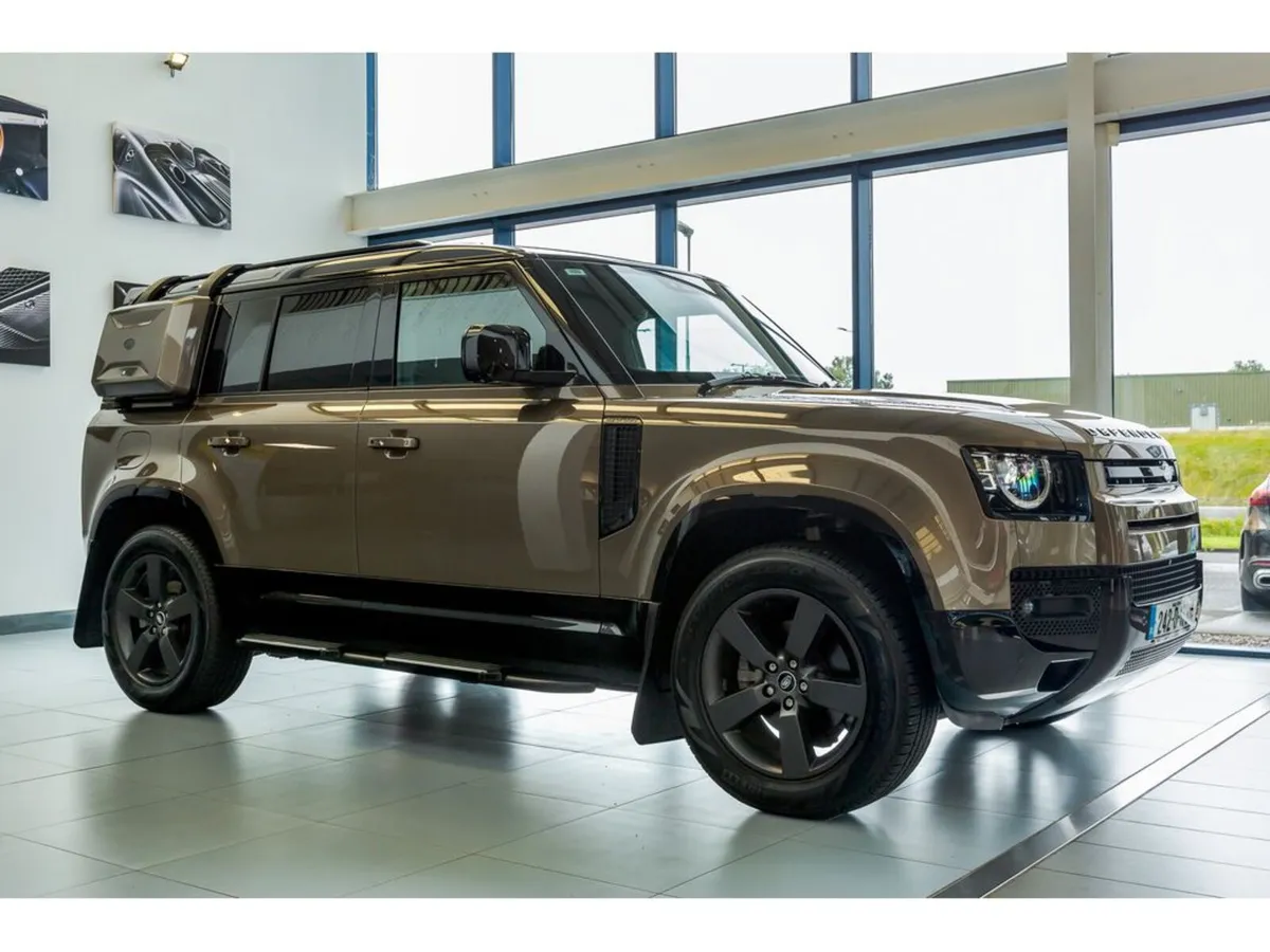 Land Rover Defender 110 3.0D X DYNAMIC SE 2 SEAT C - Image 3