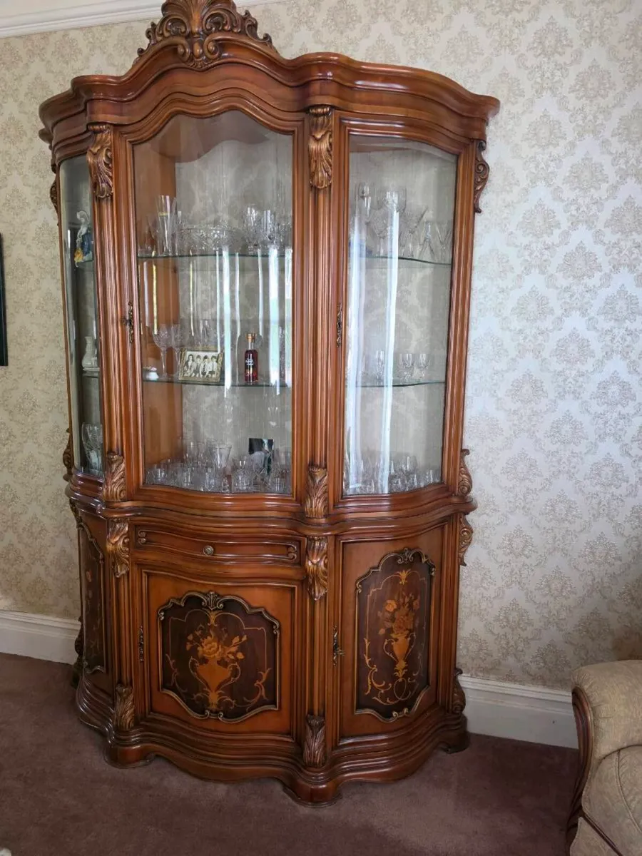Antique Italian Rococo Revival vitrine cabinet - Image 2