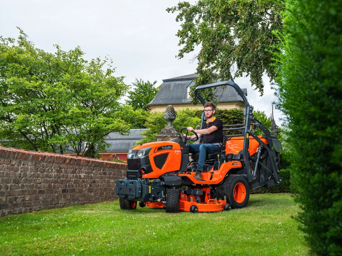 Kubota G261 HD Ride-On Lawnmower - Image 3