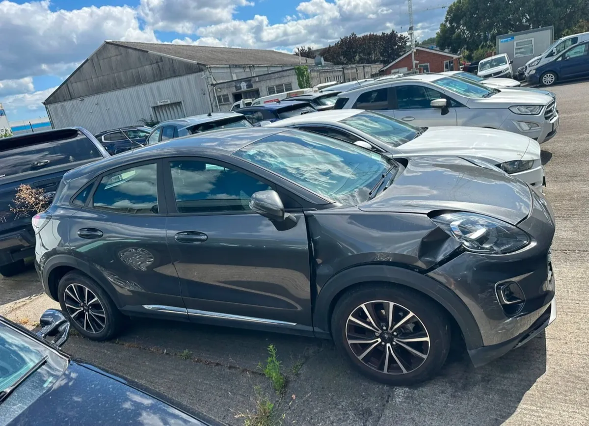 2022 Ford Puma Hybrid, low mileage - Image 4