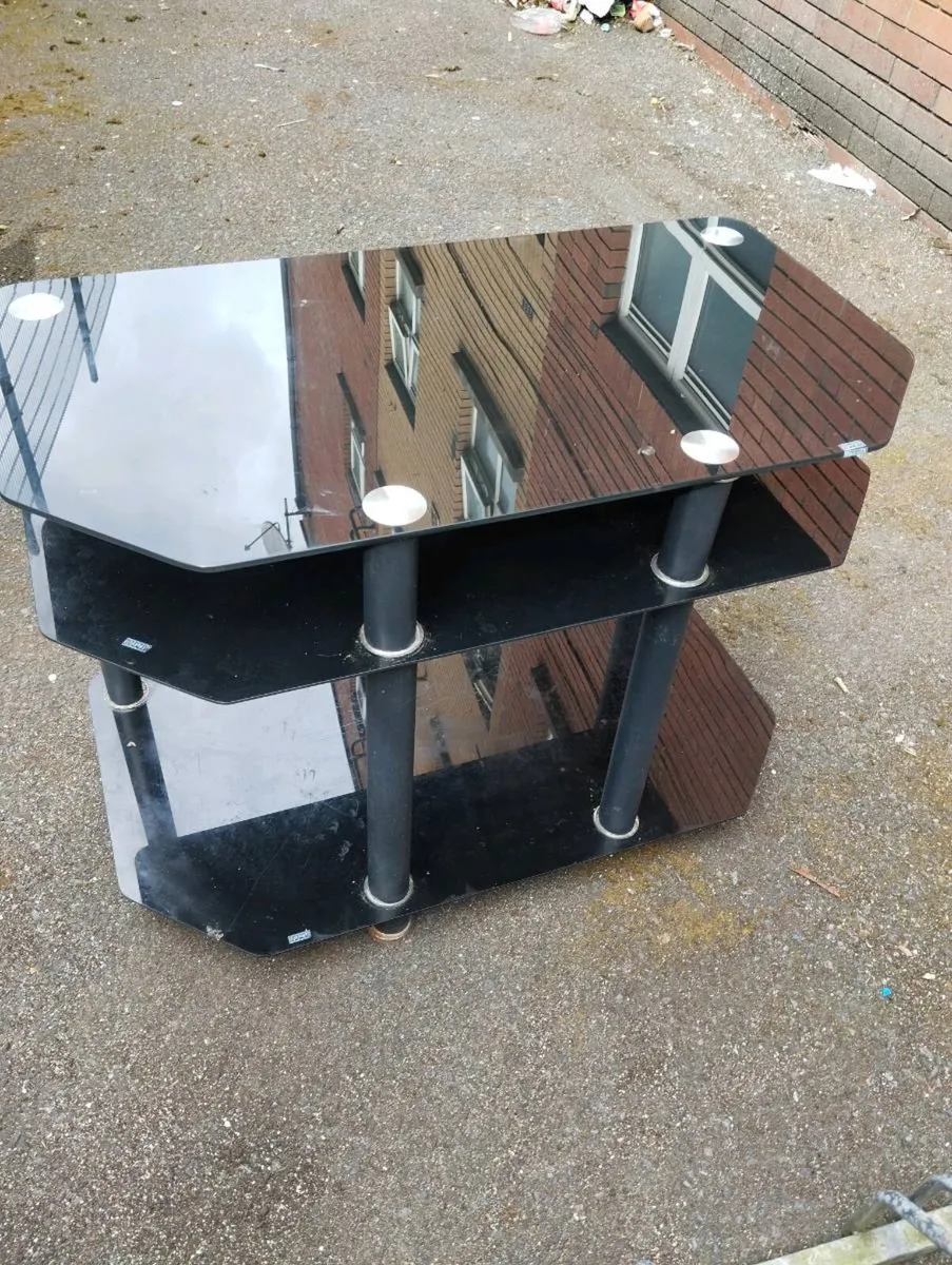 TV unit - Image 1