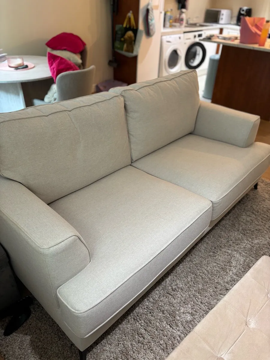 Couch - Image 2