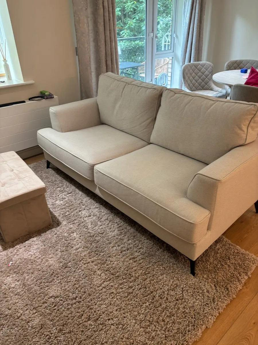 Couch - Image 3
