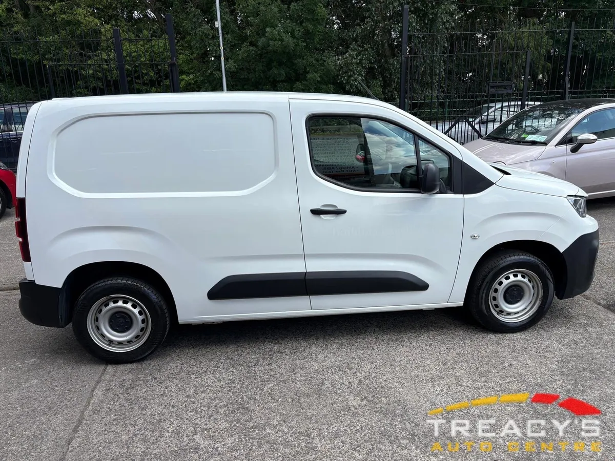 Peugeot Partner ACTIVE 1.5 €9715.44+VAT=€11950 - Image 3