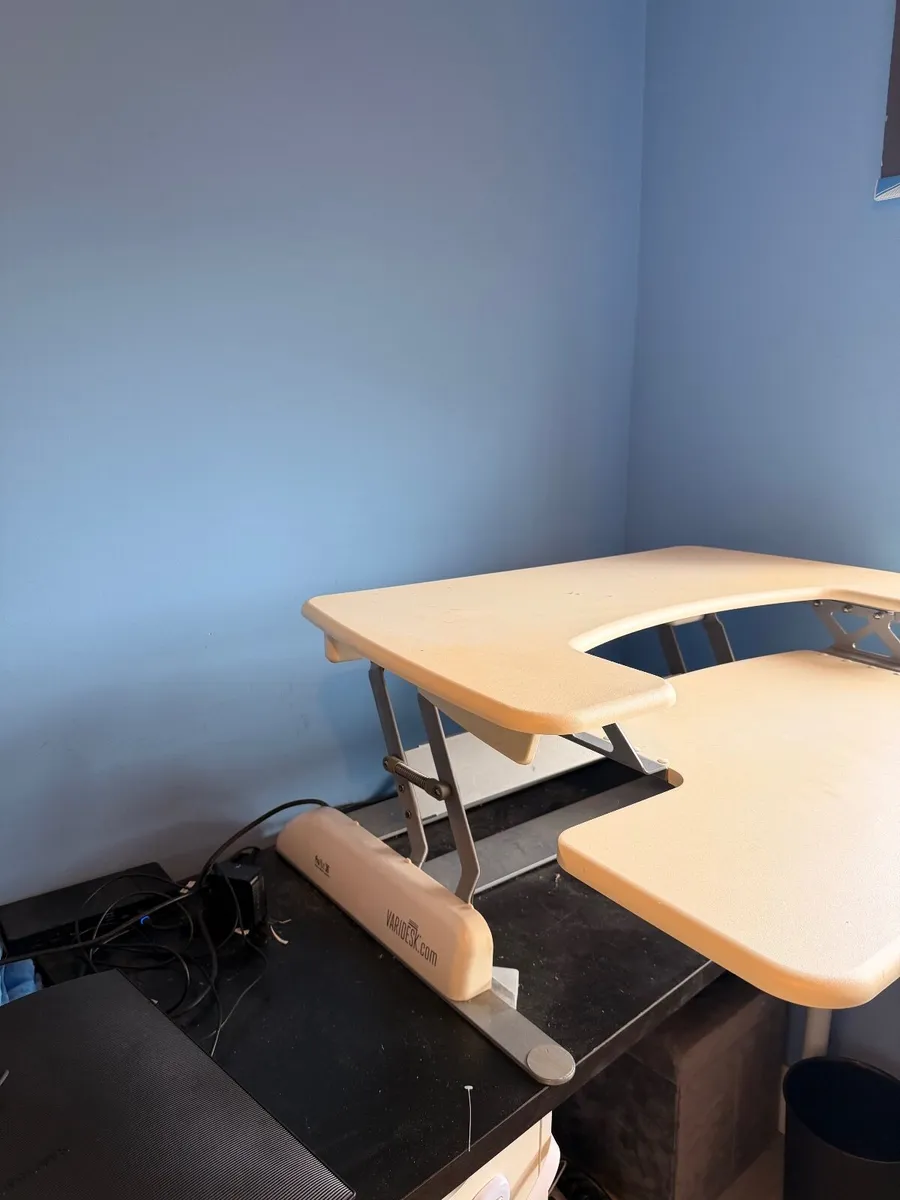 VariDesk Pro Plus 36 - Adusjtable Standing Desk - Image 4