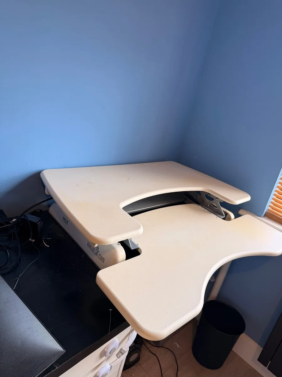 VariDesk Pro Plus 36 - Adusjtable Standing Desk - Image 3
