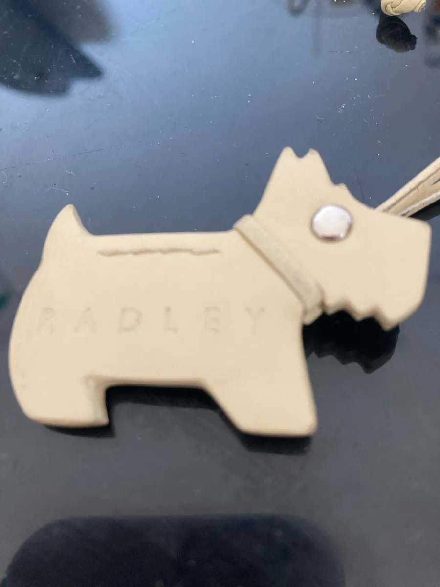 Radley dog bag leather charm. Beige - Image 2