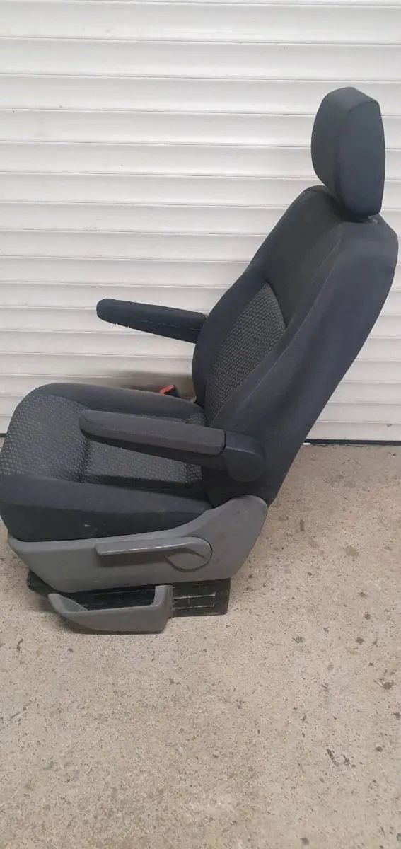 VW Transporter Captain seat,  passenger side - Image 3