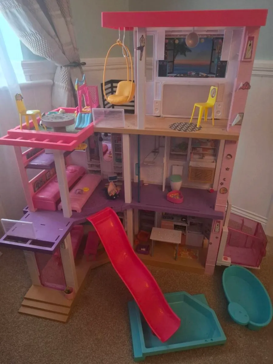 Barbie dreams house - Image 1