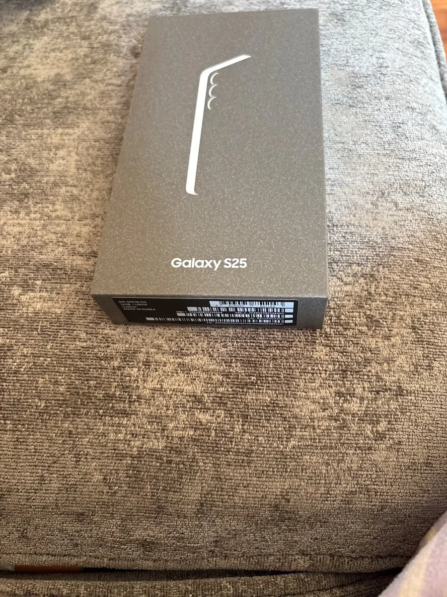 Phone - Image 1