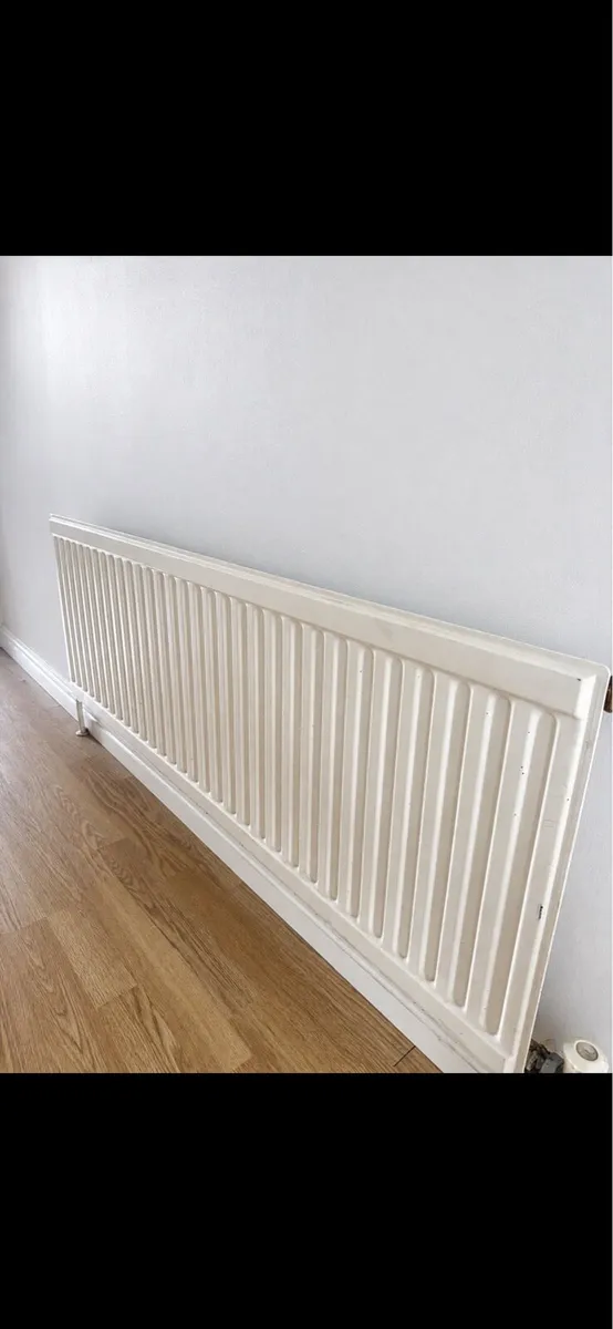 9 Central Heating Radiators - From €20/€300 Bundle - Image 4