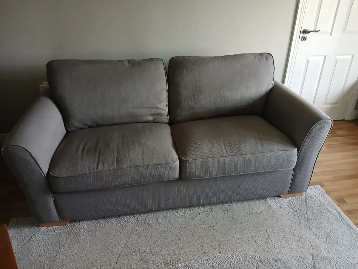 Couch - Image 2