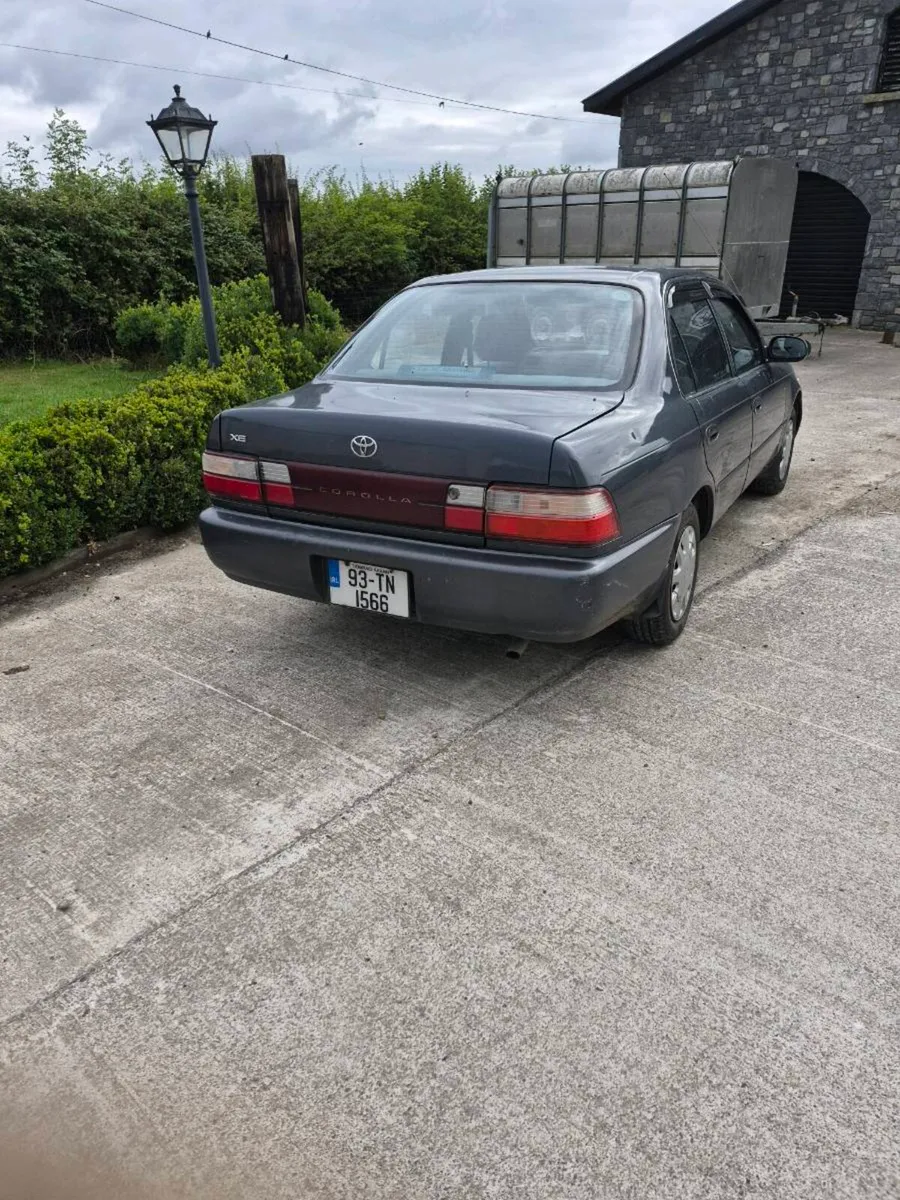 Toyota ctolla - Image 4