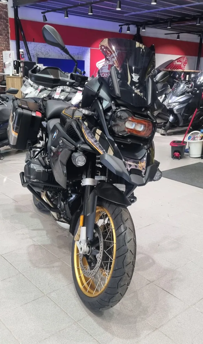 BMW R1250 GS Exclusive TE - Image 2