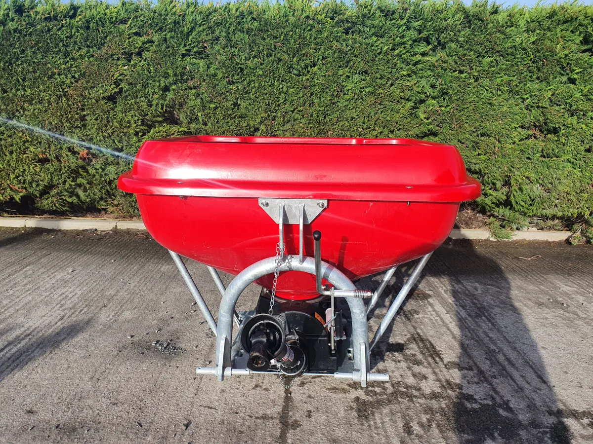 Rhino wagtail spreader 600l - Image 4