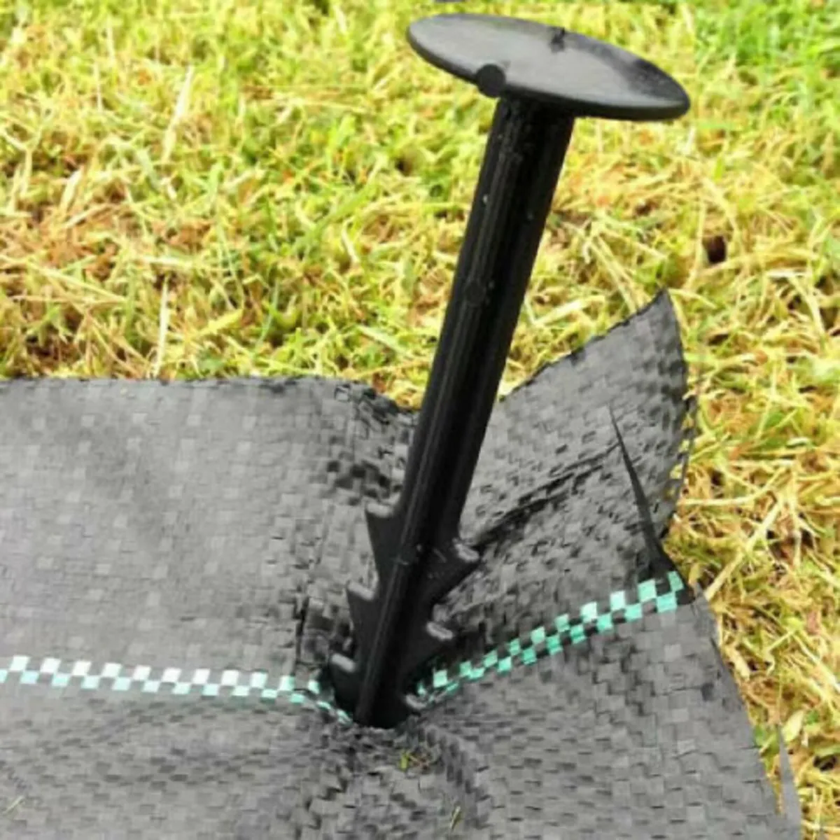 Geotextile pegs - Image 1