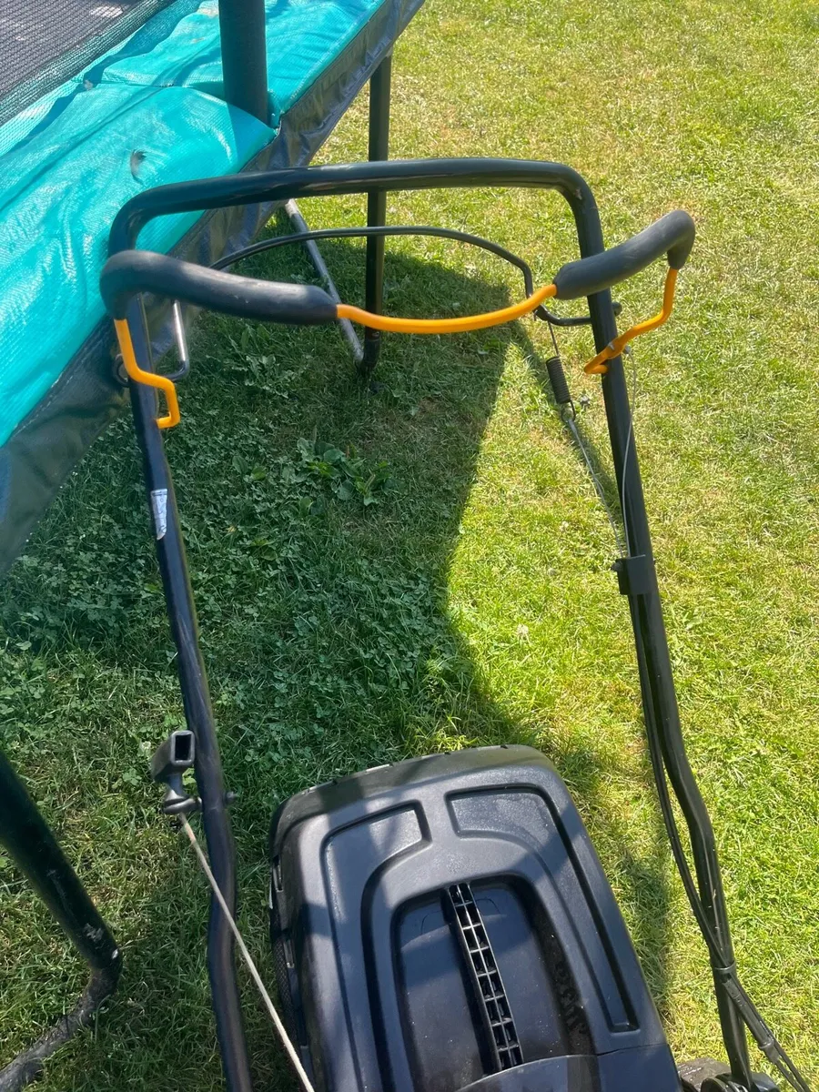 Lawn - Image 4