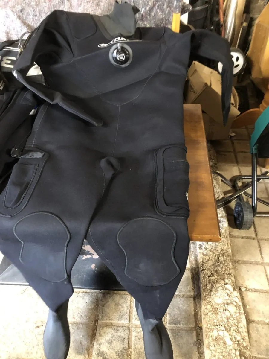 Complete O'Three Cold water Diving Suit & gears - Image 4