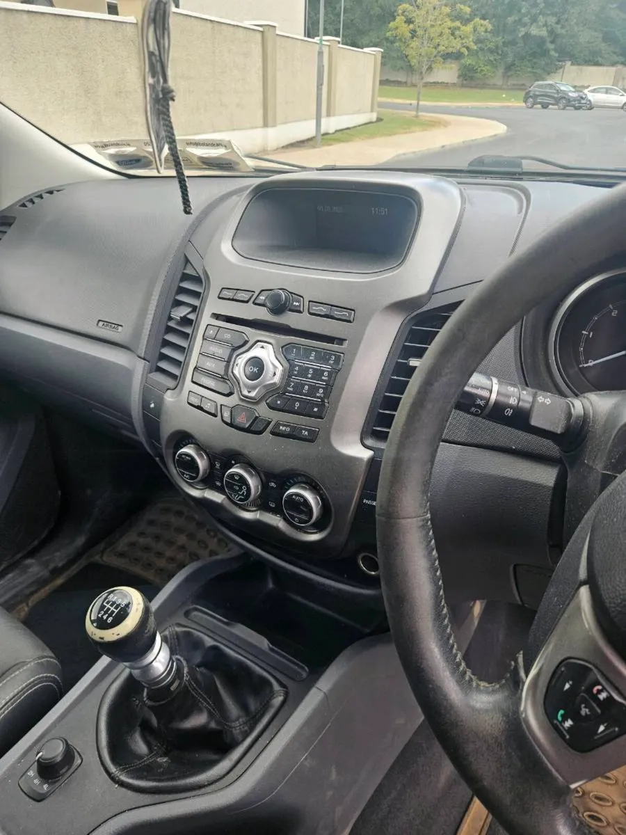 Ford ranger - Image 4