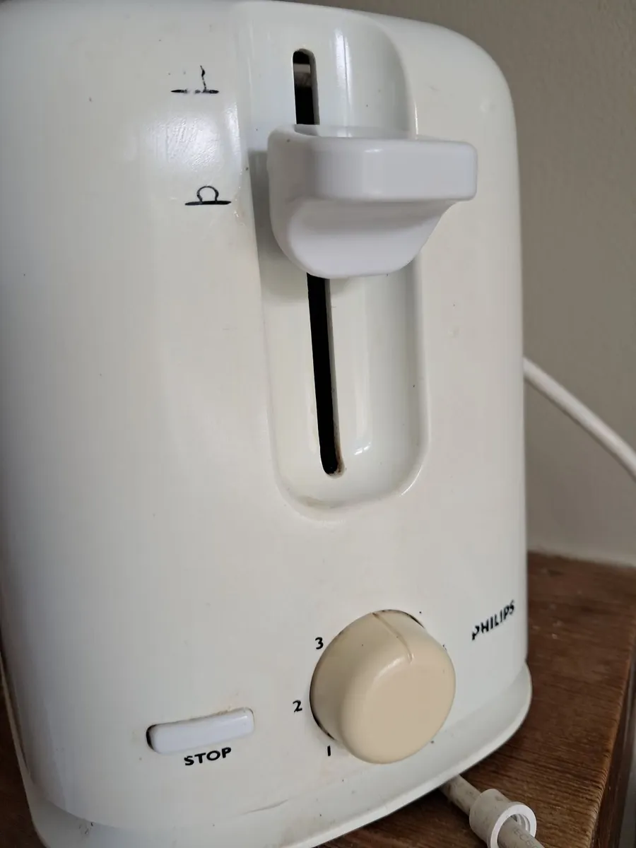FREE - Philips toaster - Image 2